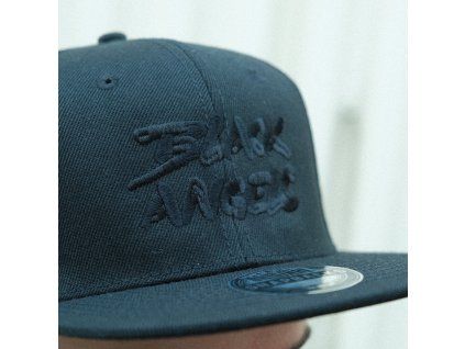SNAPBACK ALL BLACK