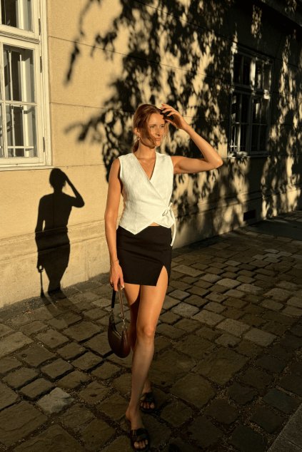 lnena vesta zavinovaci