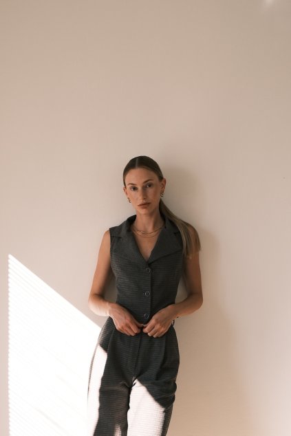 vesta tailored fit a kalhoty s vysokým pasem