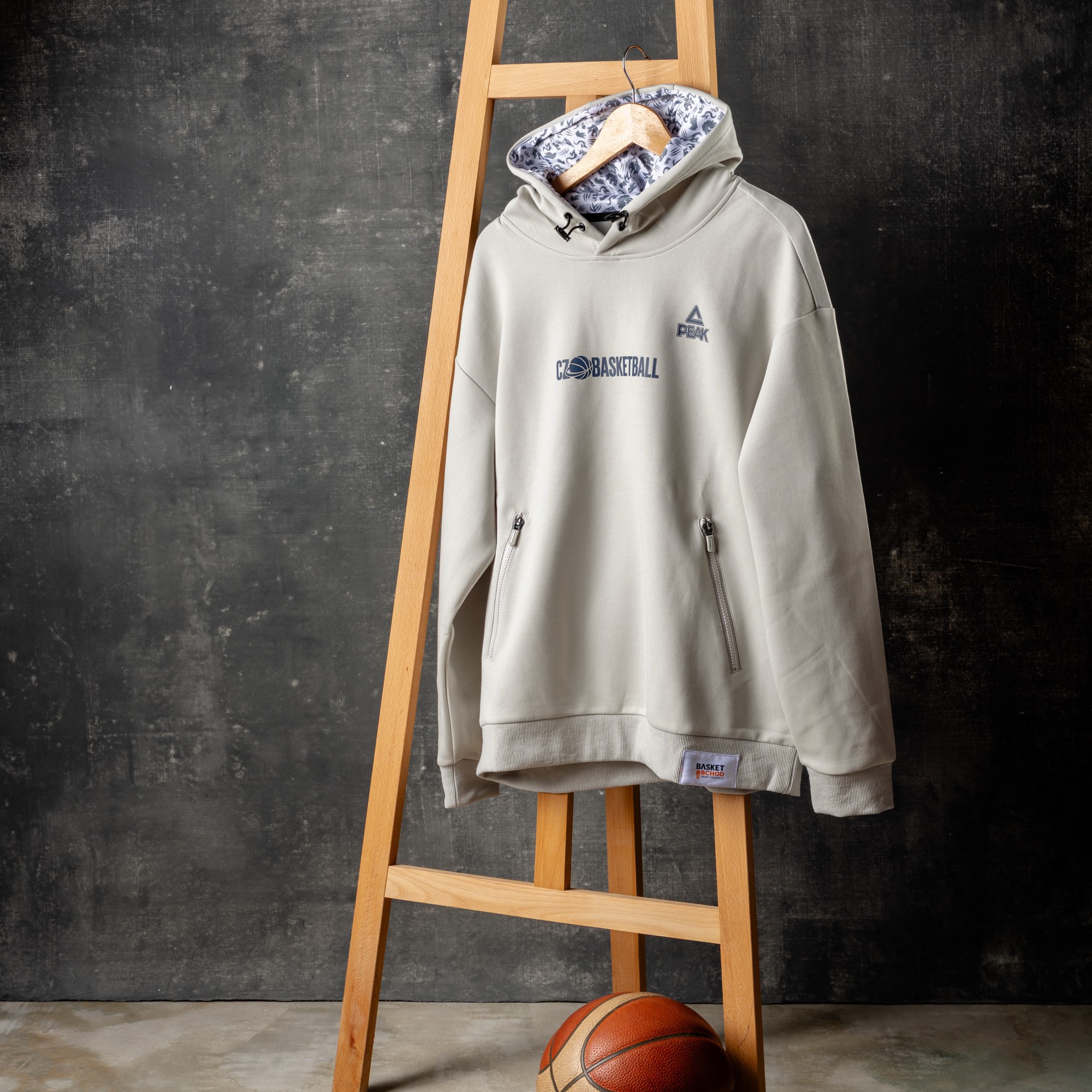Peak-CZ BASKETBALL Peak oficiální týmová mikina CZ BASKETBALL-muži Velikost oblečení: L