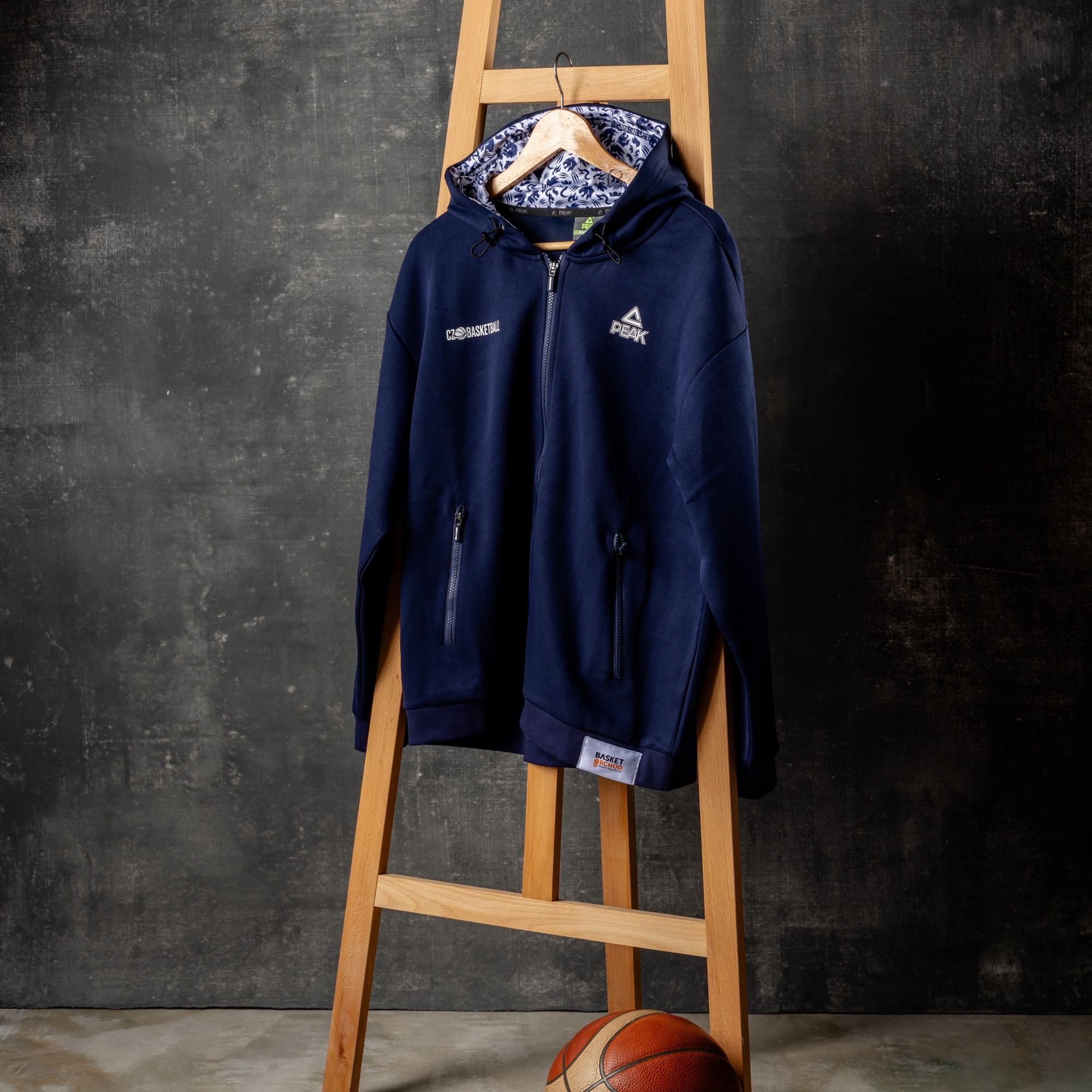 Peak-CZ BASKETBALL Peak oficiální týmová mikina CZ BASKETBALL Velikost oblečení: M