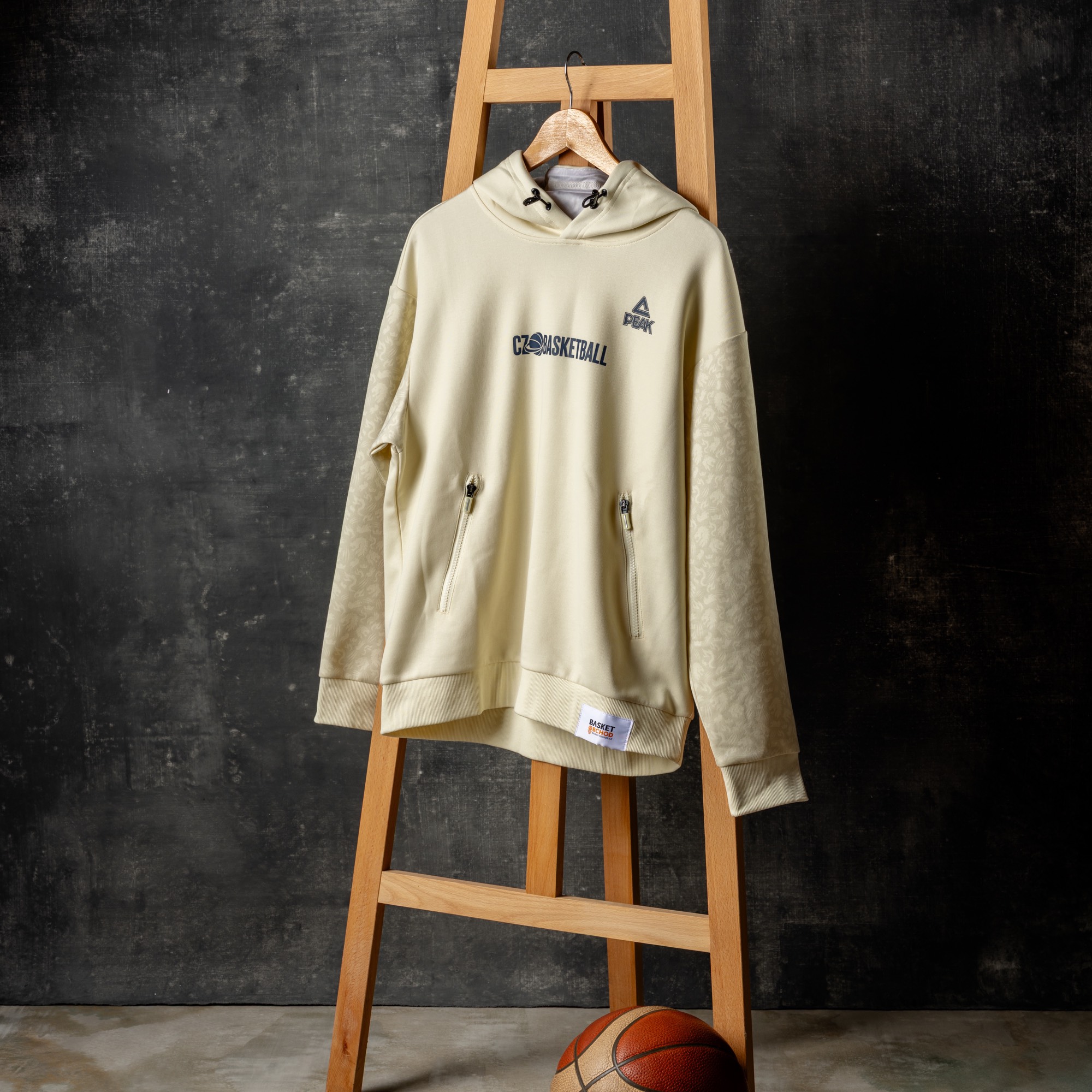 Peak-CZ BASKETBALL Peak oficiální týmová mikina CZ BASKETBALL-ženy Velikost oblečení: XS