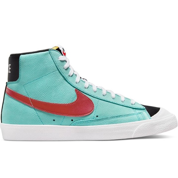 Nike Blazer Mid '77 EMB Velikost obuvi: 46