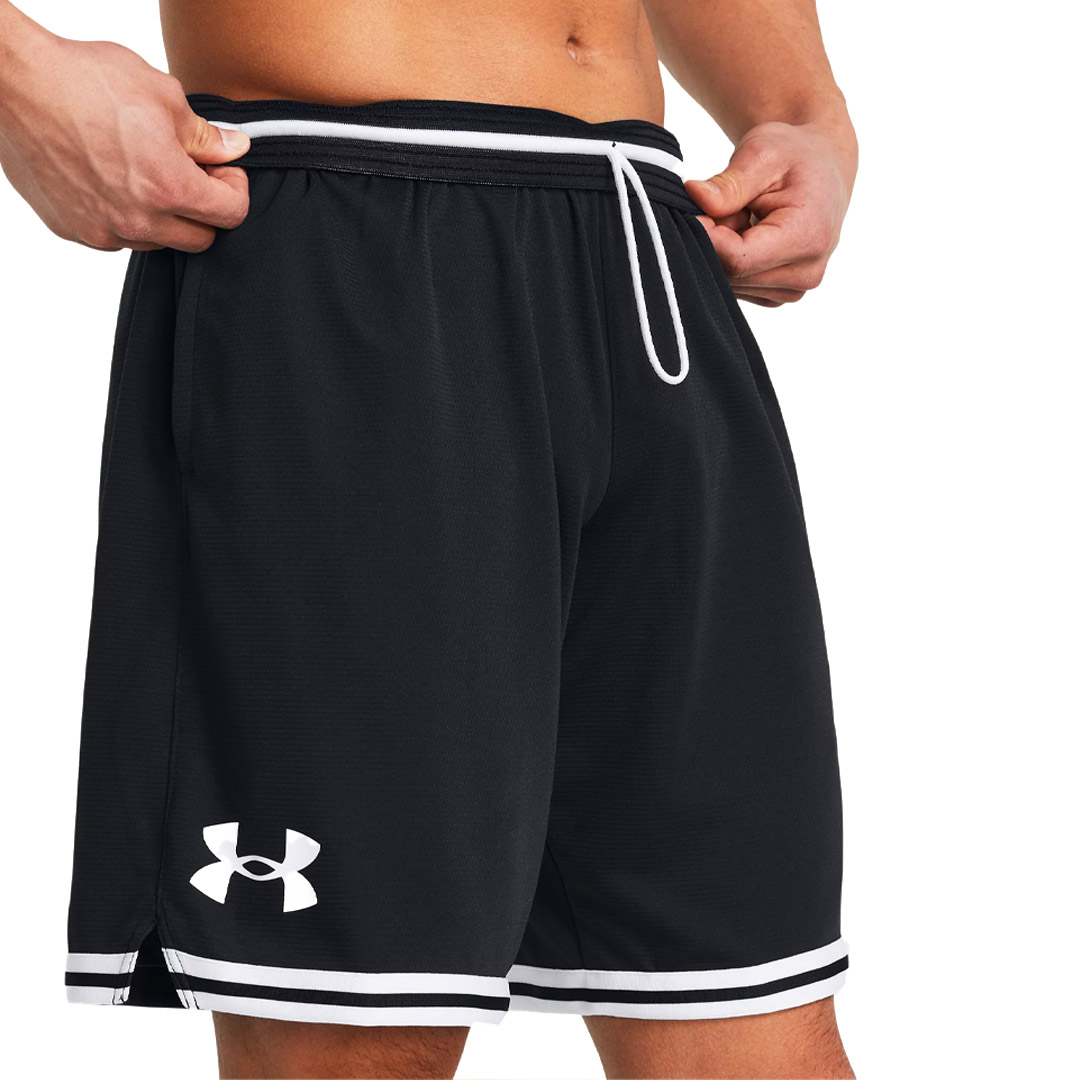 Under Armour Perimeter Shorts Velikost oblečení: L