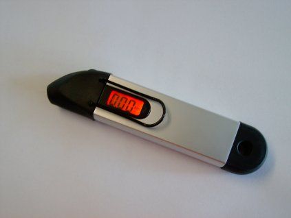 DIGITÁLNY PNEUMERAČ