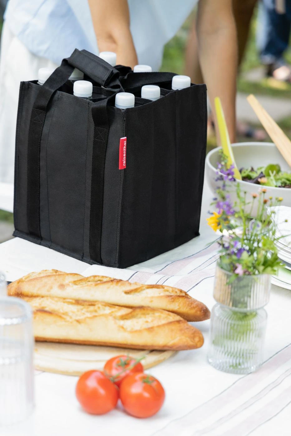 ZJ7003_bottlebag-black_reisenthel_RGB-Master_PE_01