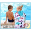 6 ponco rucnik morske panny u bazenu