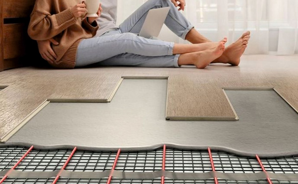 Dřevěná podlaha a podlahové vytápění