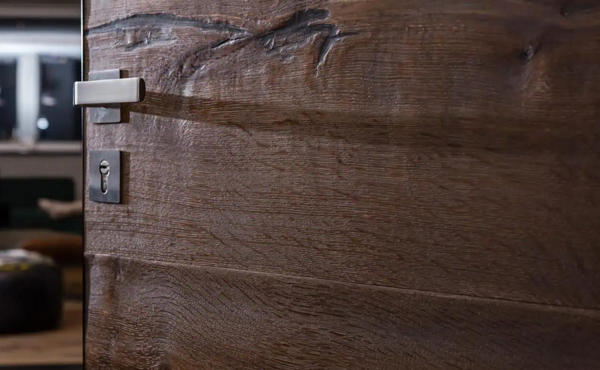 Designové dveře BATTENTE VANTA – Dveře s podlahou