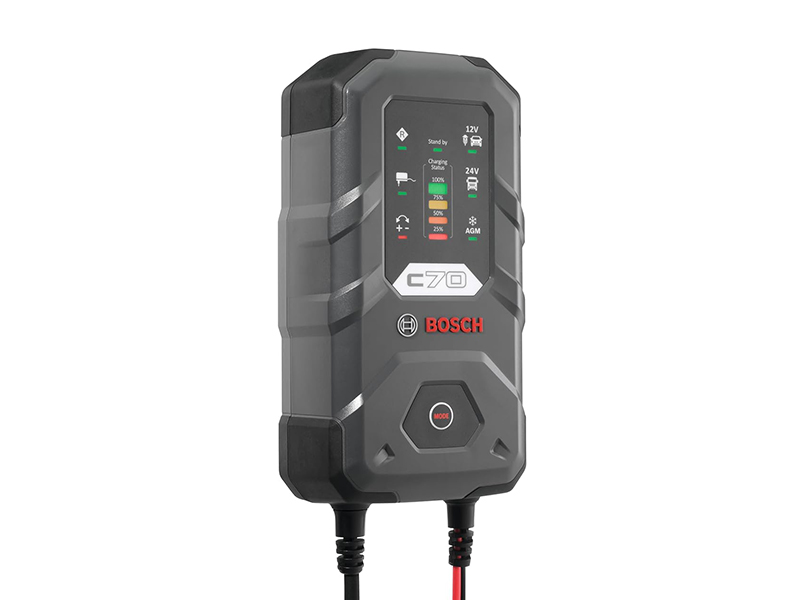 Levně BOSCH Nabíječka C70 12V/24V 10A