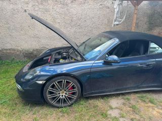 Montáž baterie s diagnostikou do Porsche 911