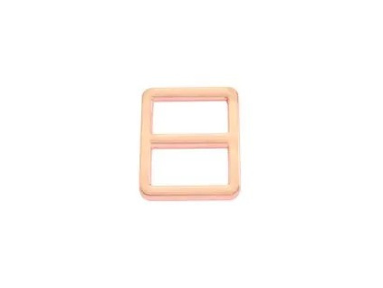 4F5C0ACA 3182 4A45 B5F5 29059554A7B0 4 5005 c