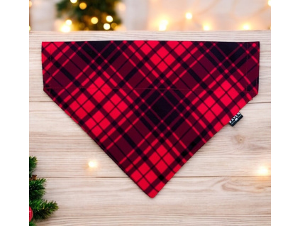 Šátek pro psa s károvým vzorem v červeno-černé barvě.