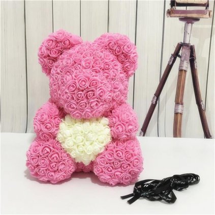 Valentýnský medvídek z umělých růží 35 cm růžová