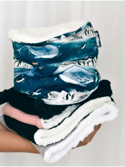 Nákrčník s beránkem - tisk