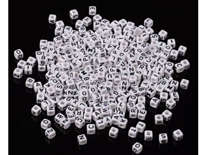 Korálky s písmenky 6 x 6 mm (50 ks)