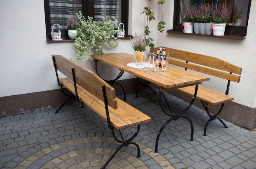 garten-mobel-biergarnituren