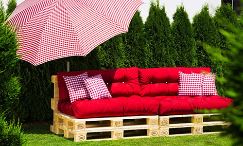 Párnák raklap bútorhoz