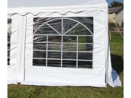 Oldalfal 2x2m PVC - fehér ablakkal
