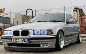 BMW E36 Compact 316i 77kW od Luby