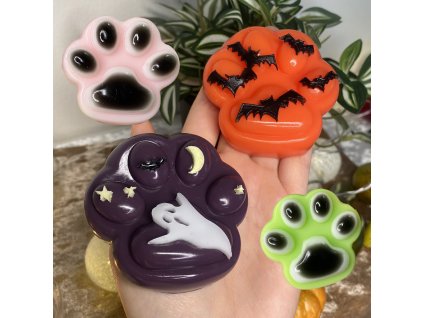 Halloweenské tlapky