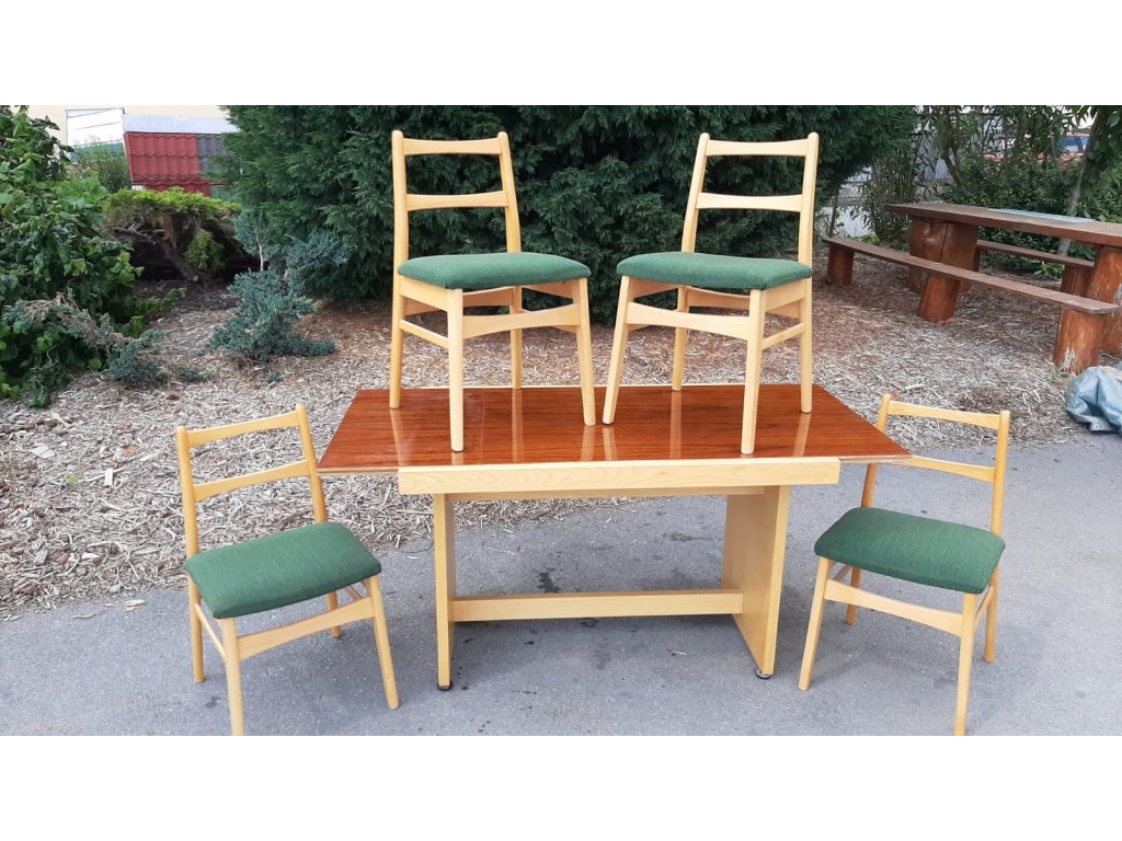 Rozkládací Jídelní Stůl + 4x Židle Vintage 70.-80. léta Socialismus RETRO