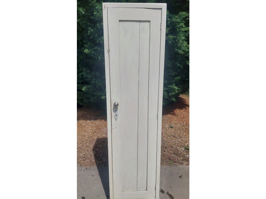 Skříň botník, úzká, retro, vintage, 60. léta