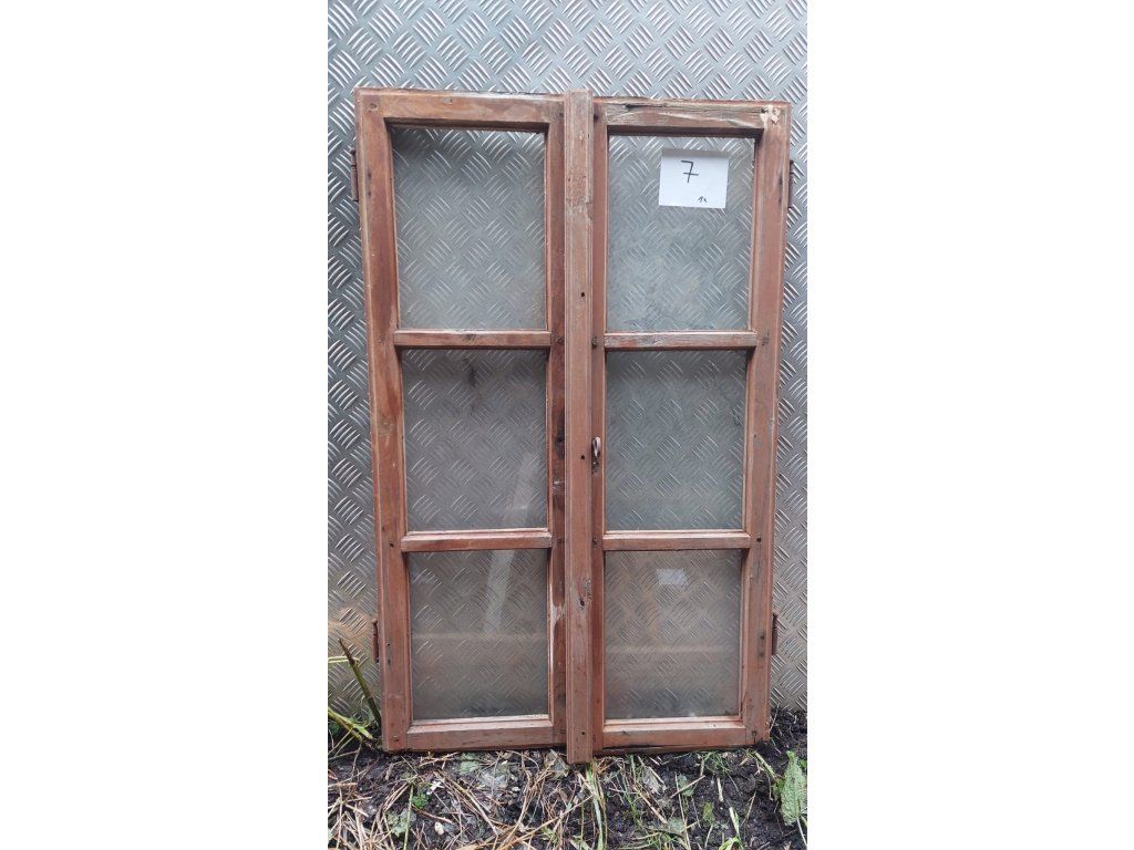 7 Okno dřevěné, retro, vintage