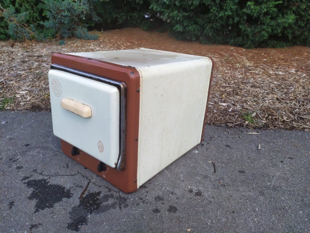 Smaltovaná Elektrická Trouba 70.-80. léta Vintage Socialismus
