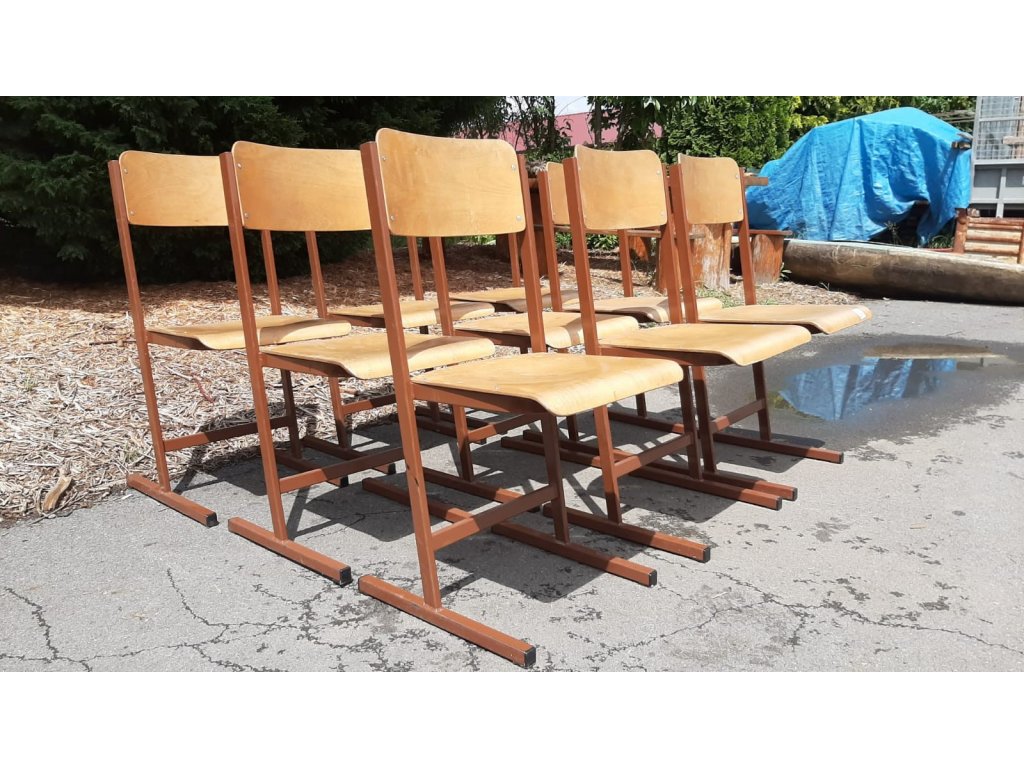 9x Školní industriální židle socialismus 70.-80. léta vintage