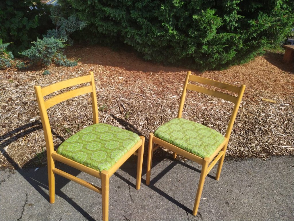 2x Jídelní kuchyňská židle TON, Thonet, 70.-80. léta, vintage