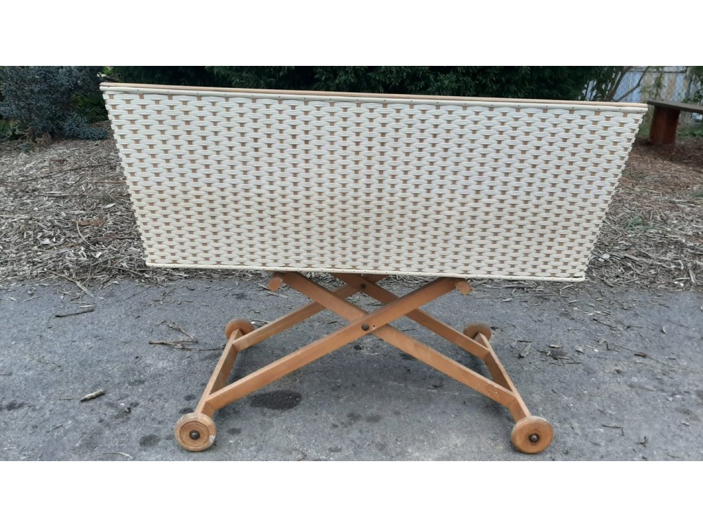 Kolíbka kočárek postýlka vozík vintage retro