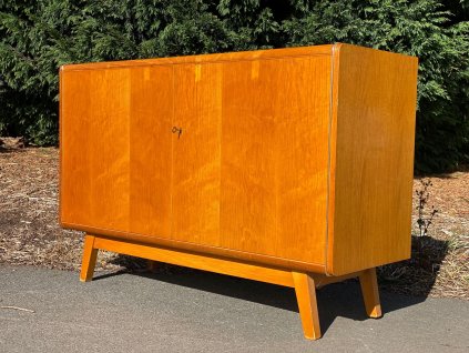 Komoda Prádelník Skříňka Jiroutek Vintage Socialismus
