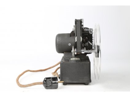 14 Starožitná promítačka SOMET