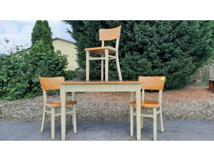 Jídelní kuchyňský stůl + 3x židle Ton Thonet retro vintage