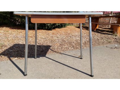 Jídelní stůl chrom x umakart socialismus 70.-80. léta retro