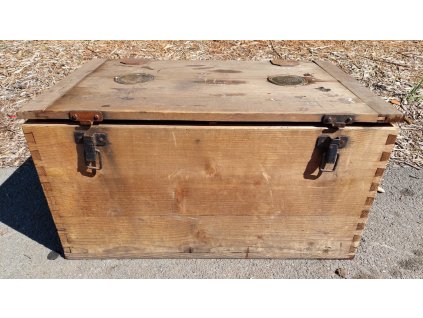 Bedna truhla přepravka kufr 70.-80. léta vintage