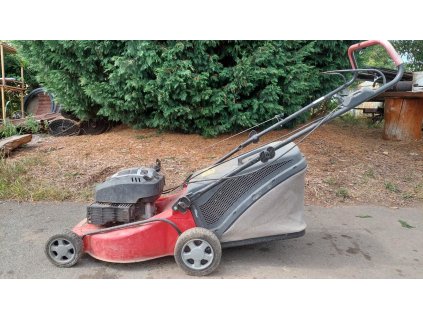 Sekačka zahradní s pojezdem, CastelGarden, funkční