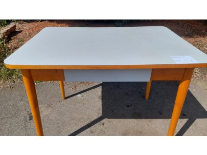 21 Stůl kuchyňský, jídelní,retro, socialismus