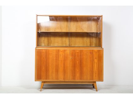 17 Komoda, knihovna JITONA, retro, socialismus, Brusel