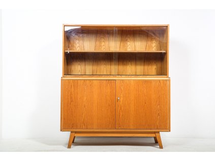 18 Komoda, knihovna JITONA, retro, socialismus