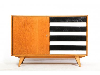 102 Komoda, prádelník, skříňka U-458- J. Jiroutek