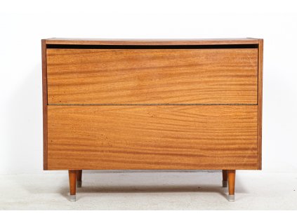 111 Komoda, peřiňák, úložná skříňka, retro