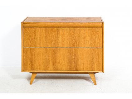 485 Komoda, peřiňák, U-459, retro, socialismus