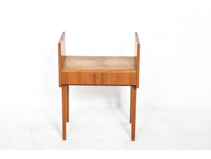 Komoda, stolek, galerka, retro, socialismus