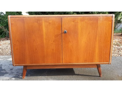 Komoda, prádelník, skříňka, Brusel, Jiroutek, socialismus, vintage