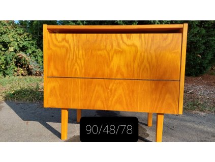 Komoda, peřiňák, ložnice, prádelník, socialismus