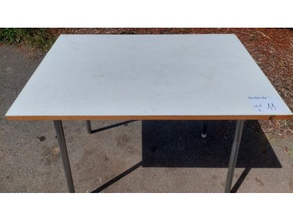 11 Stůl kuchyňský, jídelní,retro, socialismus