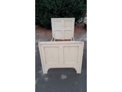 Starožitná Dřevěná Postel