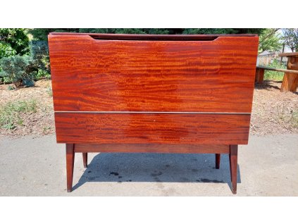 Komoda, peřiňák, skříňka, ložnice, 70.-80. léta, socialismus